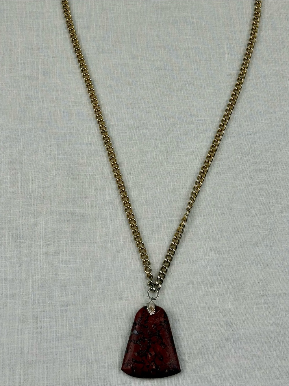 Red Stone Pendant Necklace Gold Tone Chain Leaf Accent Boho Artisan - Picture 5 of 5